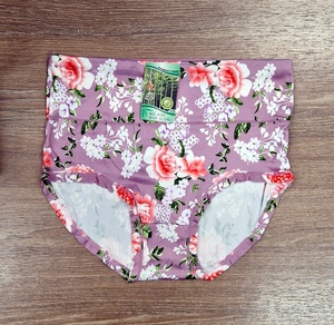 Sieviešu apakšbikses 3XL-4XL izm. GAIŠI VIOLETAS- 20574