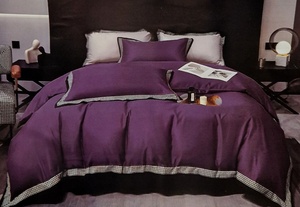 100% mikrošķiedras gultas veļas kompl. AR DEKORATĪVU MALU 200x220 cm TUMŠI VIOLETS- 22887