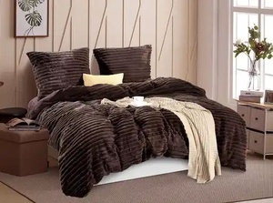 100% mikrošķiedras (plīša) LĪNIJU gultas veļas kompl. 200x200 cm TUMŠBRŪNS- 22520