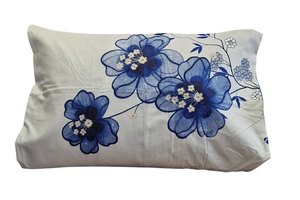 Kokvilnas (satīna) spilvendrāna AR SLĒDZI 70x80 cm- 23628